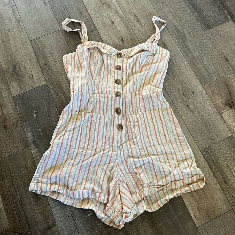 Urban Outfitters Billie Striped
Romper Linen Blend Romper Sz SM